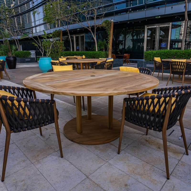 Rosewood Hotel - Glo Pool Bar - Abu Dhabi